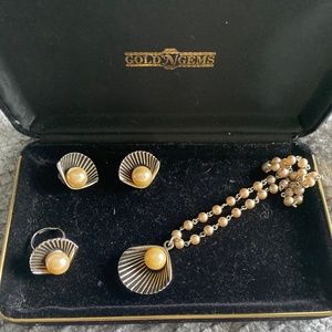 Set of ring earrings and necklace